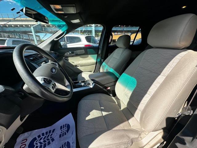 2014 ford explorer base