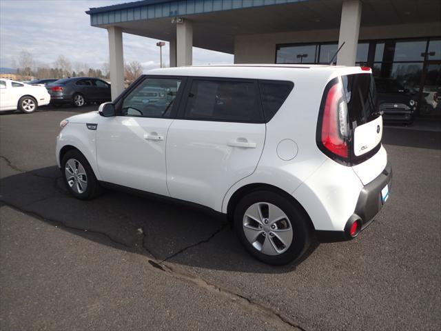 2016 kia soul base