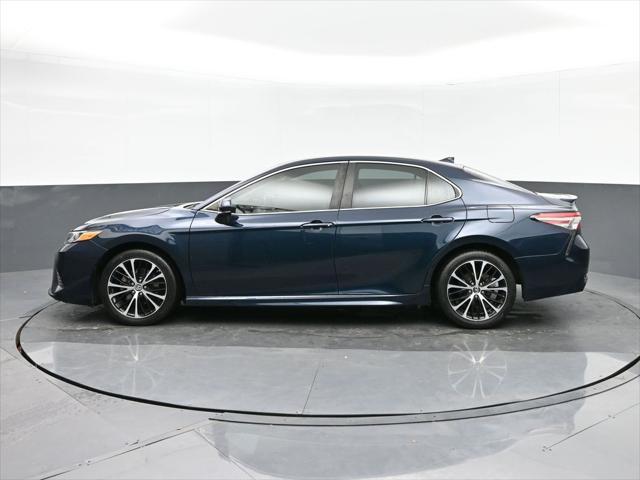 2019 toyota camry se