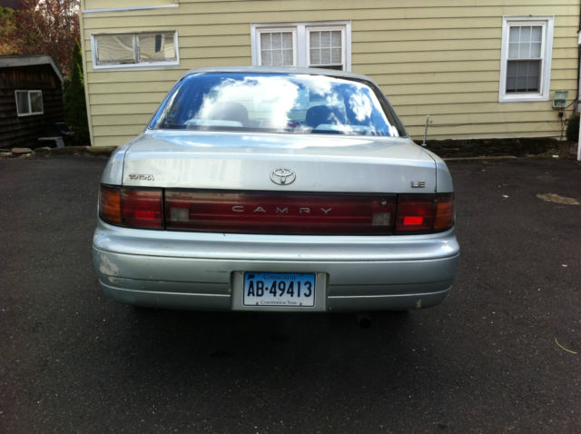 1994 toyota camry le sedan 4-door