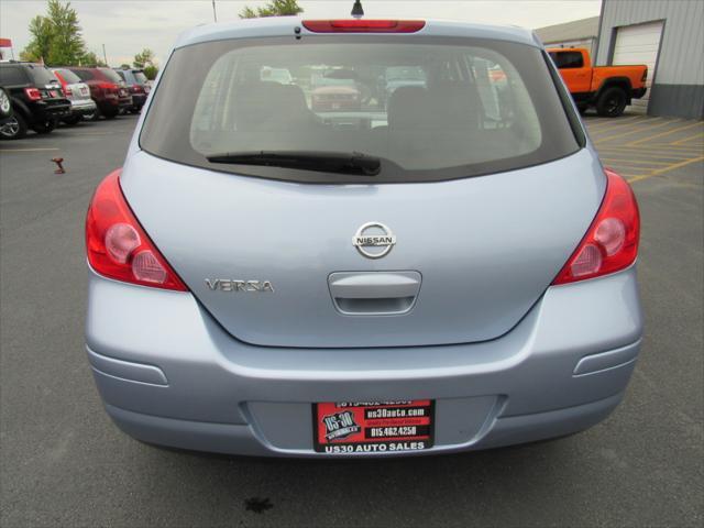 2011 nissan versa 1.8 s
