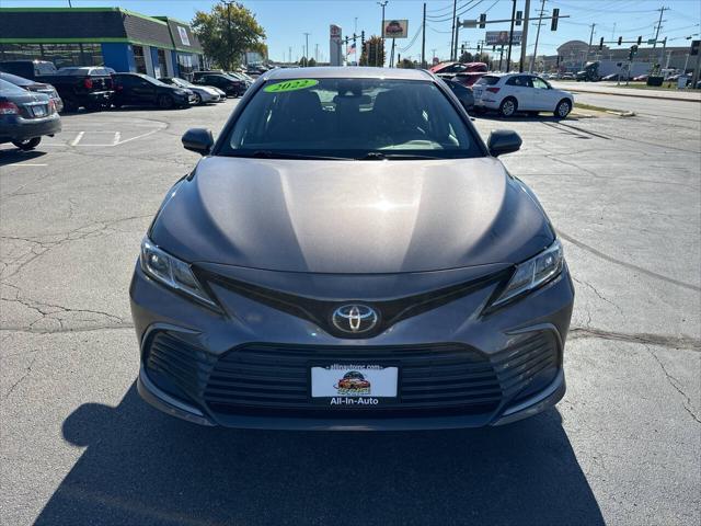 2022 toyota camry le