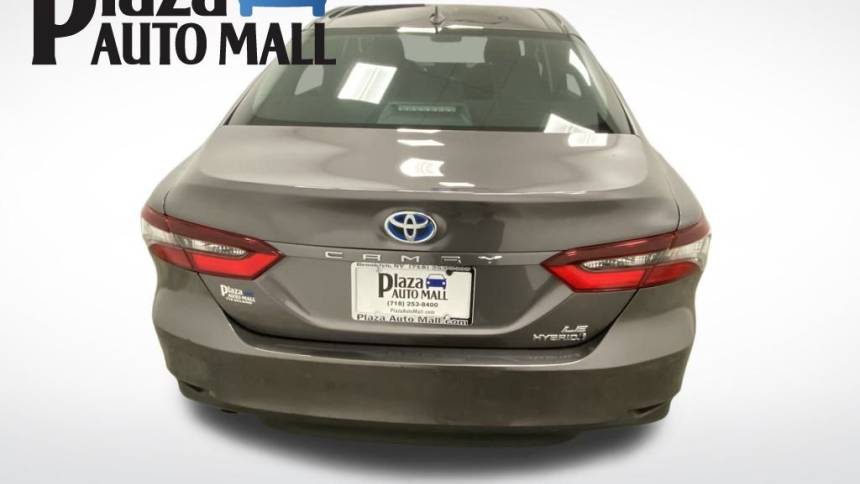 2022 toyota camry hybrid le