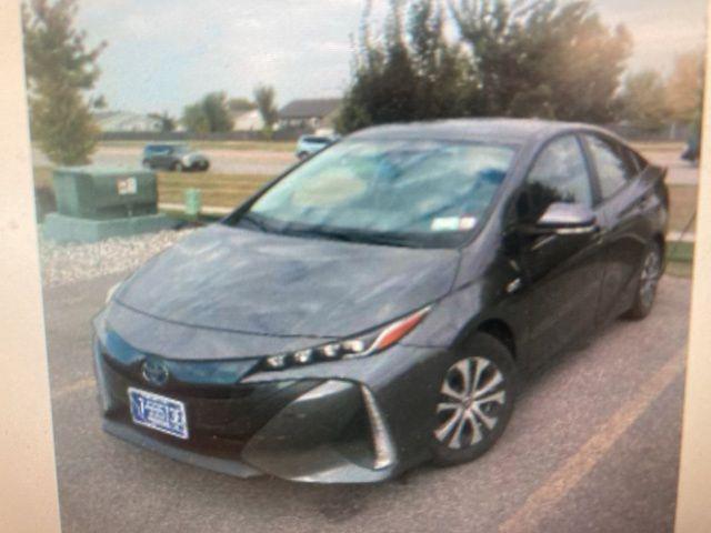 2022 toyota prius prime xle
