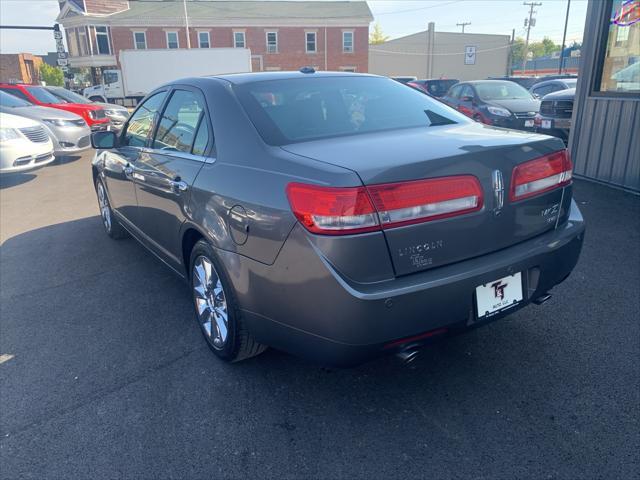 2012 lincoln mkz base