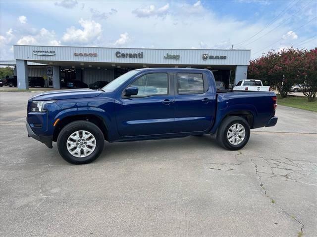 2022 nissan frontier sv