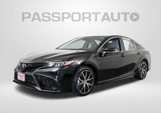 2022 toyota camry se