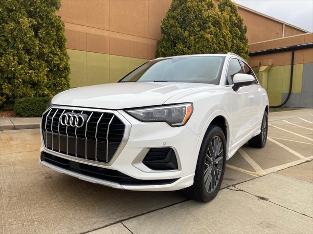 2022 audi q3 40 premium