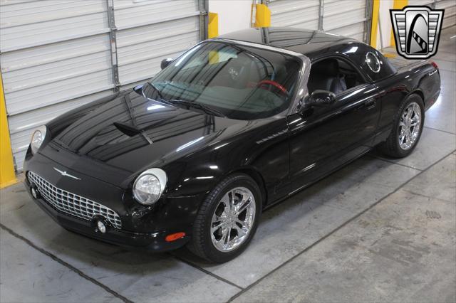 2002 ford thunderbird base