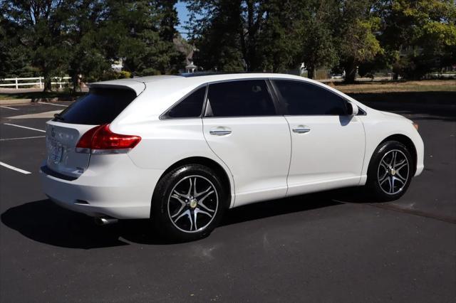 2010 toyota venza base