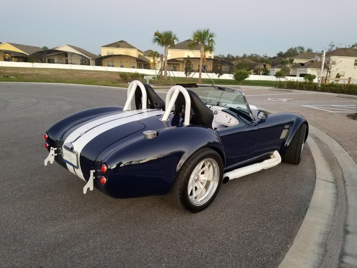 shelby cobra-replica