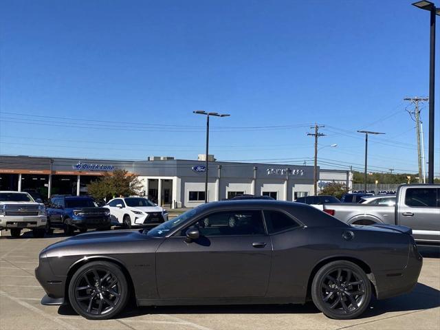 2022 dodge challenger r/t