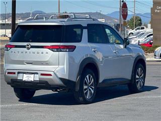 2023 Nissan Pathfinder sl