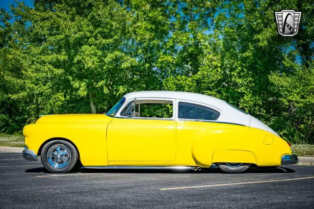 white & yellow 1949 oldsmobile 88 coupe 350 cid v8 3- speed automatic available