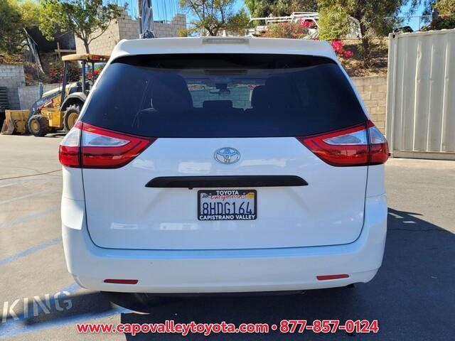 2019 toyota sienna l