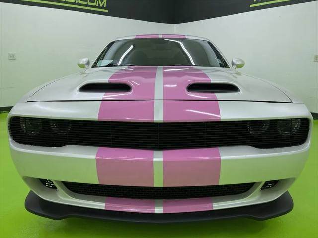2020 dodge challenger sxt