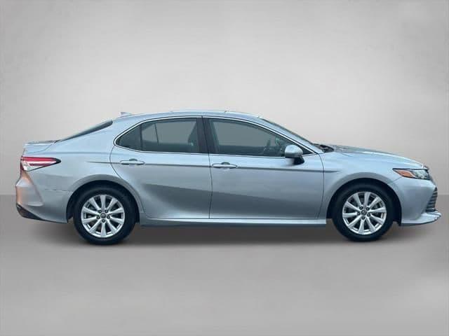 2020 toyota camry in springfield, illinois