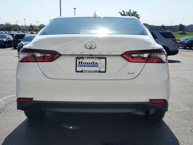 2024 toyota camry le