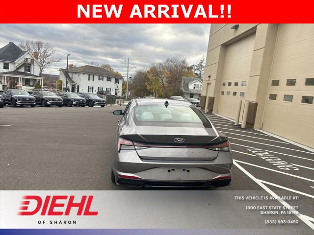2022 hyundai elantra hybrid limited
