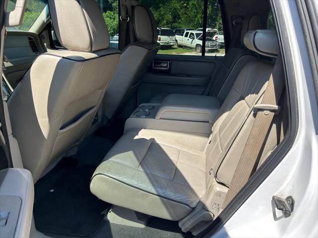 2009 lincoln navigator base