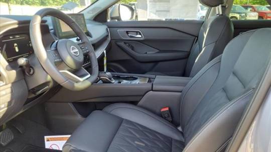 2024 Nissan Rogue platinum