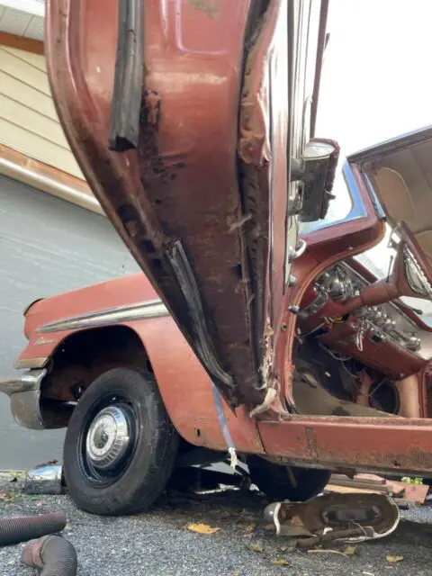 1958 pontiac parisienne 2dr / canadian model