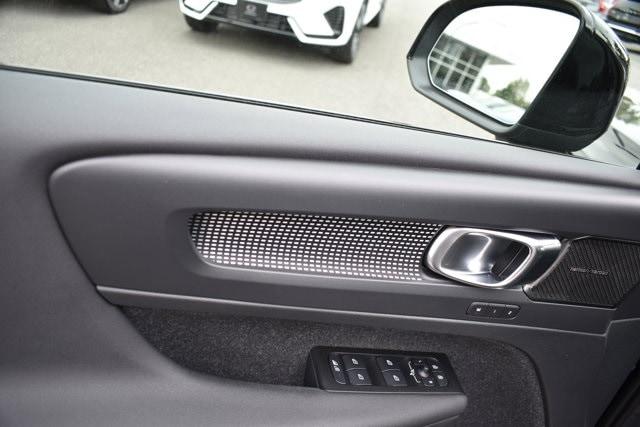 2021 volvo xc40 recharge pure electric p8