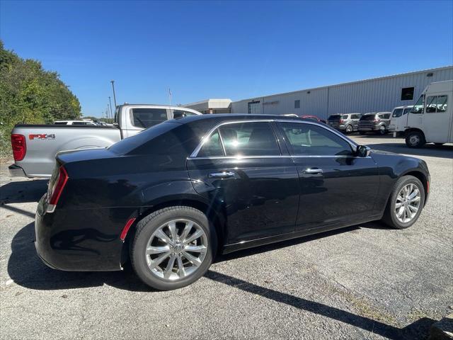 2016 chrysler 300 s