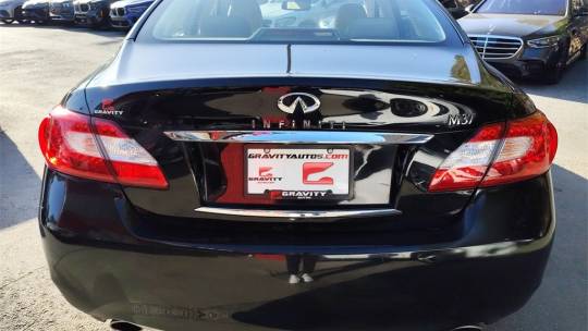 2011 Infiniti M