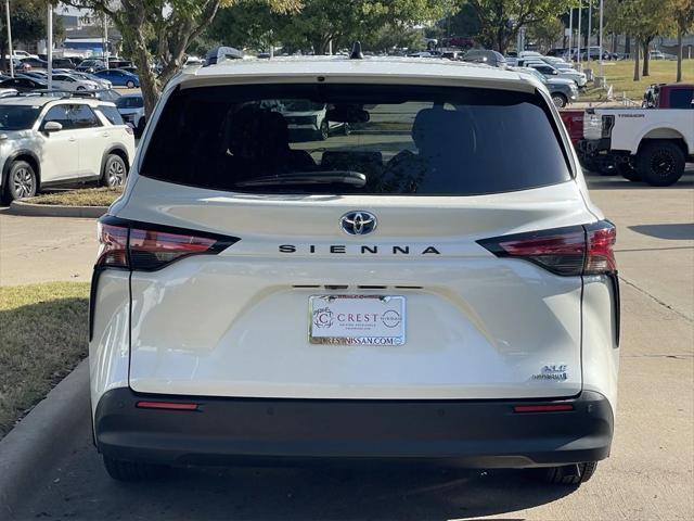 2021 toyota sienna xle 8 passenger