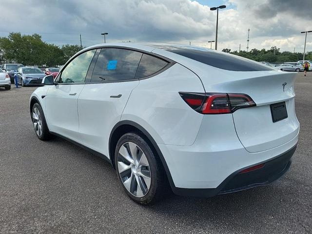 2021 tesla model y standard range rear-wheel drive