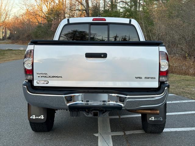 2012 toyota tacoma base