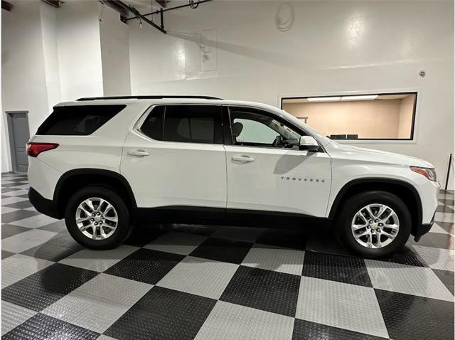 2021 chevrolet traverse lt cloth