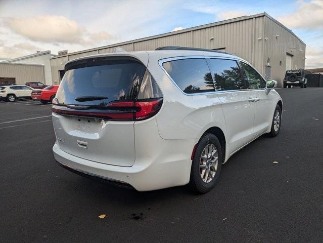 2022 chrysler pacifica touring-l
