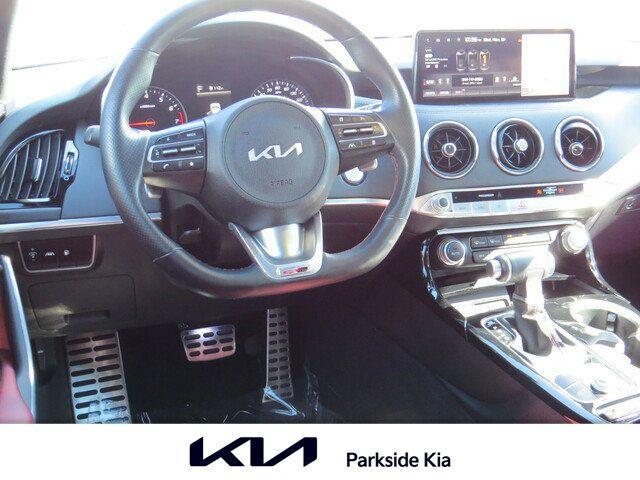 2022 kia stinger gt-line