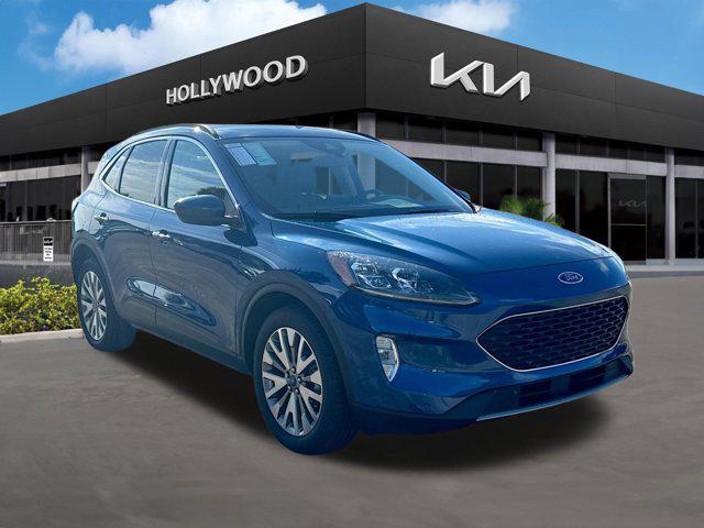 2022 ford escape titanium