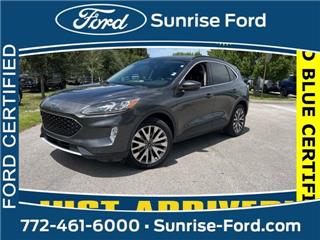 2020 Ford Escape titanium