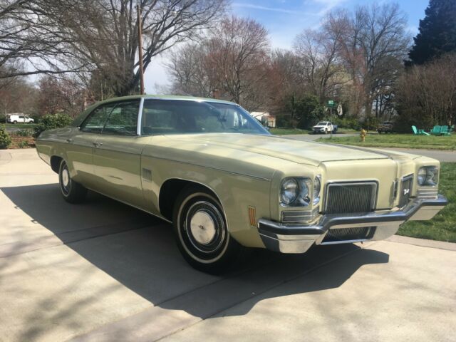 1972 delta 88 royale with only 12,600 miles !