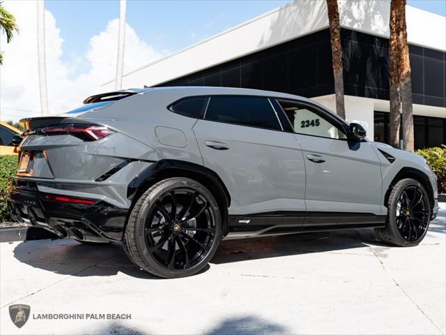 2023 lamborghini urus s