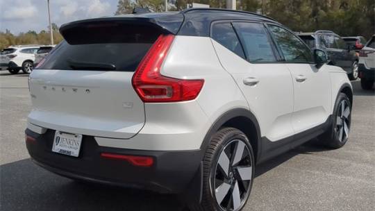2023 Volvo XC40