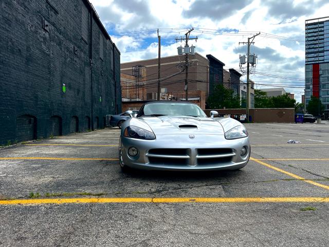 2004 dodge viper srt-10