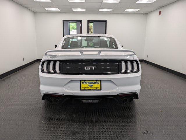 2022 ford mustang gt