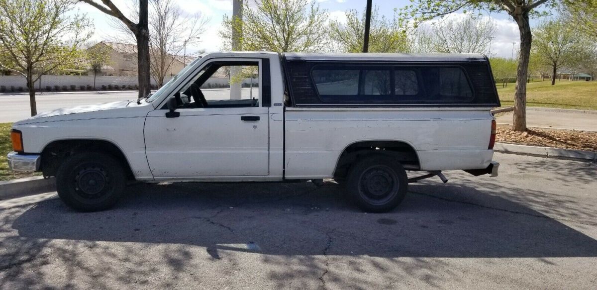 1987 toyota pickup pickup white rwd manual 1/2 ton rn50