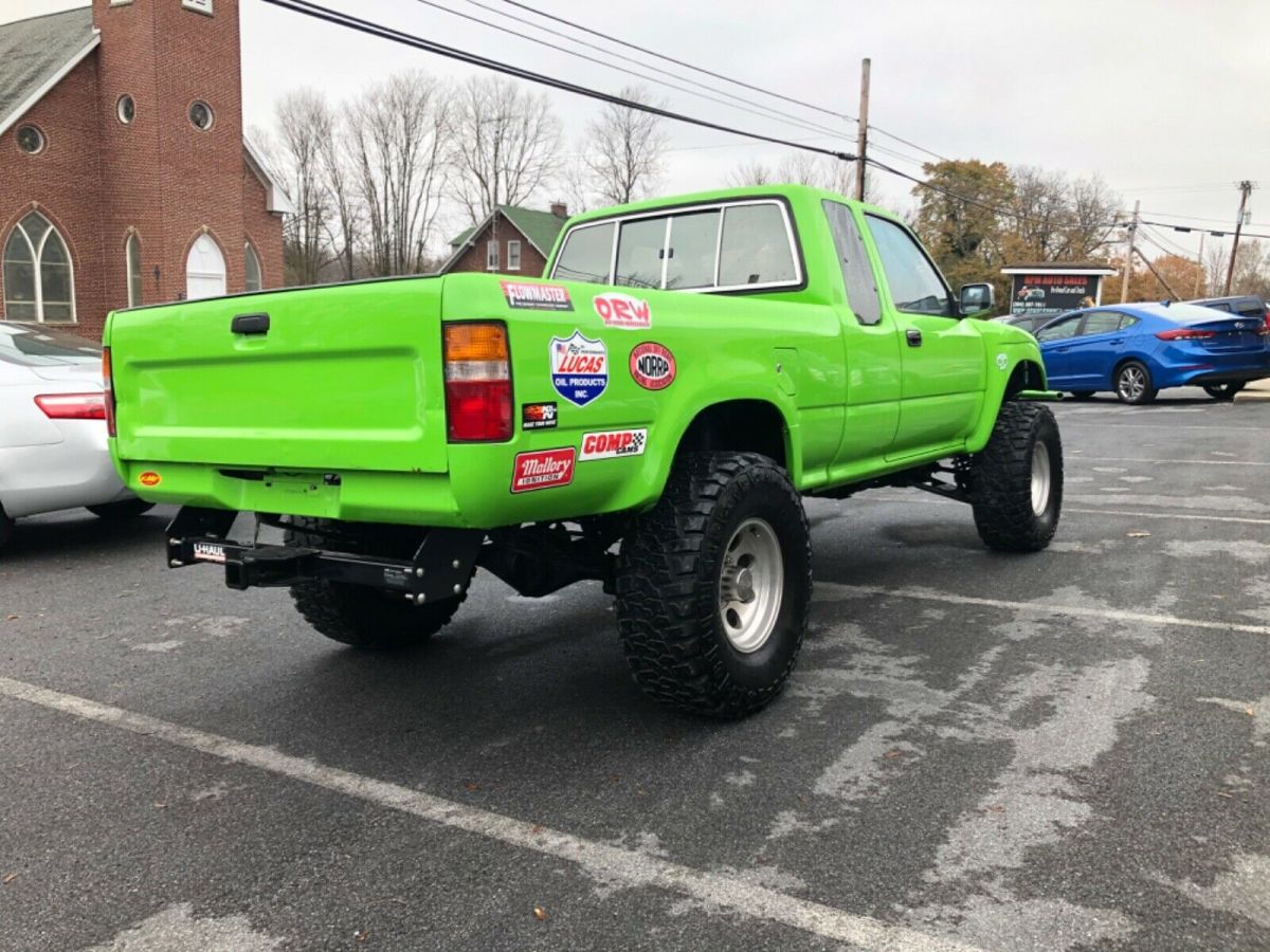 1991 toyota pickup sr5 3.0l 4x4 fully custom pre-runner... no reserve!!!