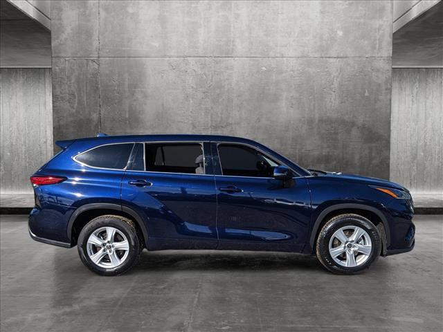 2021 toyota highlander le