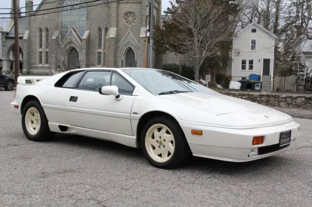 1988 lotus esprit "commemorative edition, 21,050 miles, belt service just done"