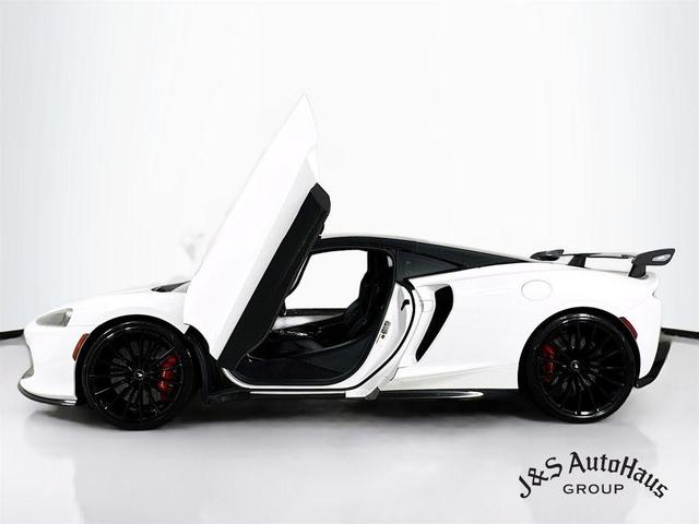 2022 mclaren gt base
