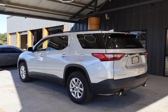 2021 chevrolet traverse lt cloth
