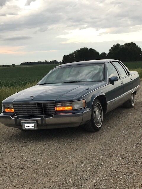 1993 cadillac fleetwood sedan rwd 94,95,96 best offer! nice