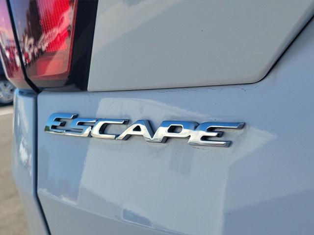 2019 ford escape s